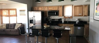 Cozy Private Lake Cabin Minutes to Lake George & Saratoga Springs - Pet Friendly