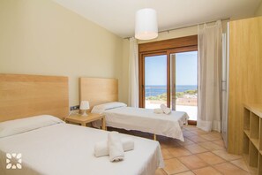 4 chambres, fer et planche Ă repasser, Wi-Fi gratuit