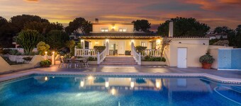 Villa GEMA by Abahana Villas