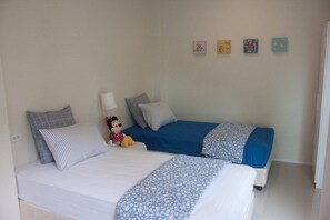 4 bedrooms - Sattahip Relaxing Pool Villa (Sattahip)