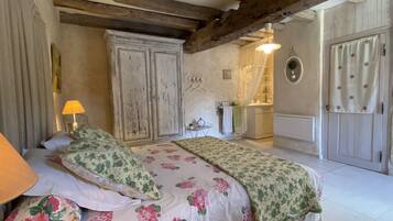 2 sovrum, strykjÀrn/strykbrÀda, gratis wi-fi och sÀngklÀder