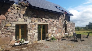 West side entry to kitchen and dinning area downstairs 40 sqr meters