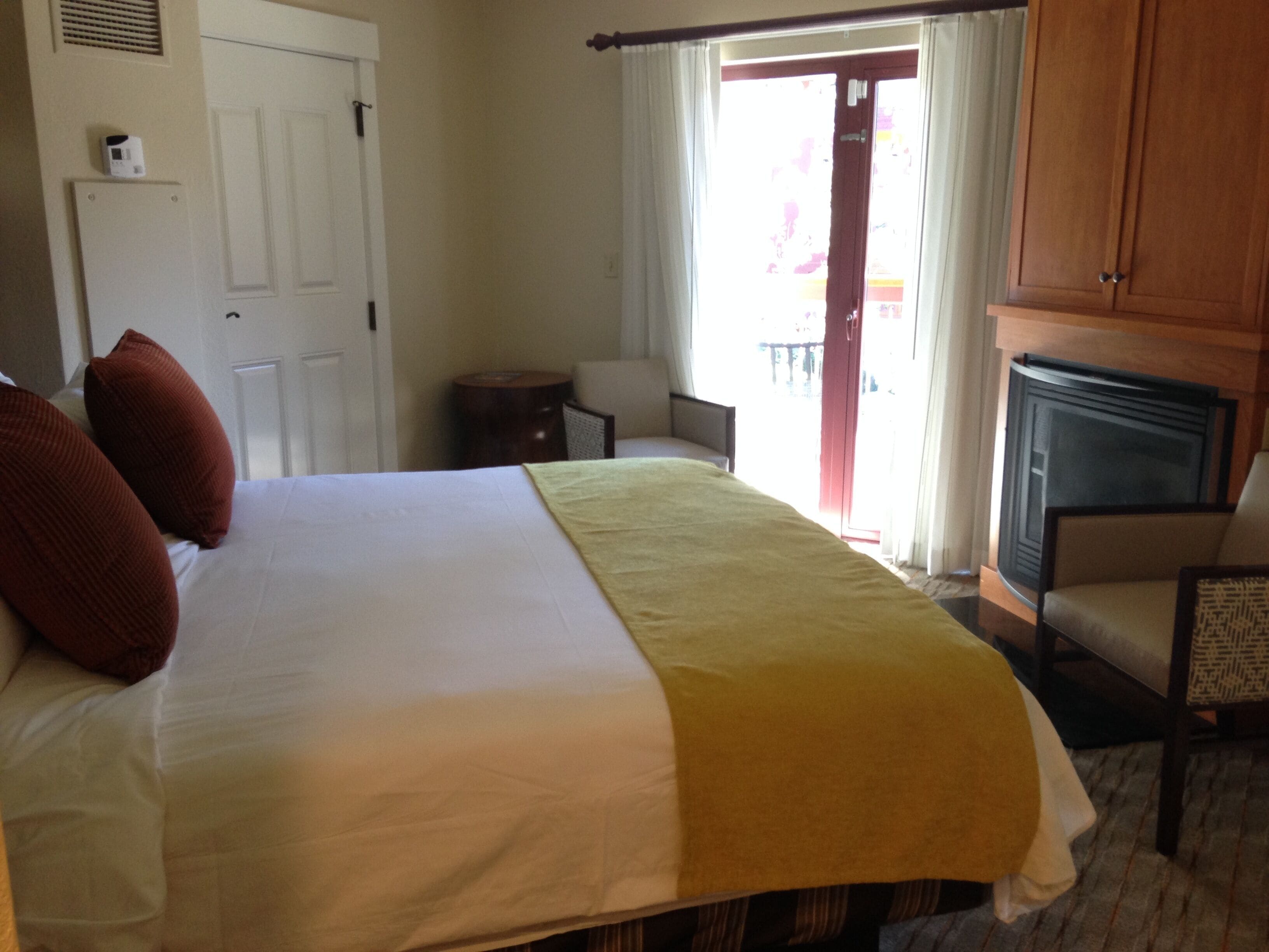 1 habitación y caja de seguridad en la habitación 