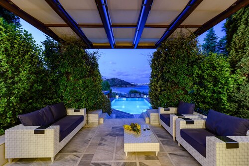 Villa Agios Nikolaos Beach / Accès direct à la plage de sable d'Almyros!