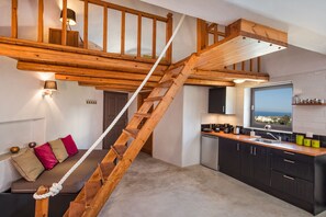 TV, fireplace, DVD player, music library - Old Vourvoulos Houses - Santorini - Loft Apartment for 2-4! (Vourvoulos Village, Santorini)