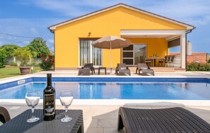 Pool - 3 bedroom stunning home in Labin (Labin)