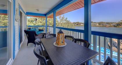 Boaters Dream 2 sänky 2 kylpy nukkuu 6 veneen talo näköalalla