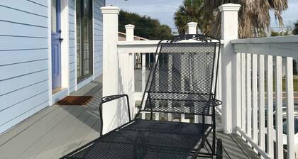 Spacious king size bed beach side and sunny