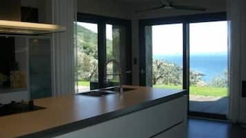 KĂŒhlschrank, Ofen, Herdplatte, GeschirrspĂŒler