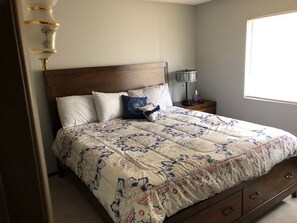 2 bedrooms, WiFi, bed sheets - Fully furnished home in beautiful Sun City West (Sun City West)