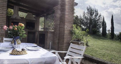 Sarkeep - Villa inmersa en los viñedos de Taurasi