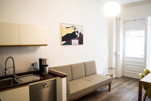 Unclassified image, 2 of 41, button