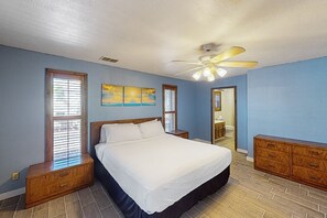 3 bedrooms, iron/ironing board, travel cot, WiFi
