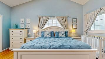 3 slaapkamers, een strijkplank/strijkijzer, gratis internet, beddengoed