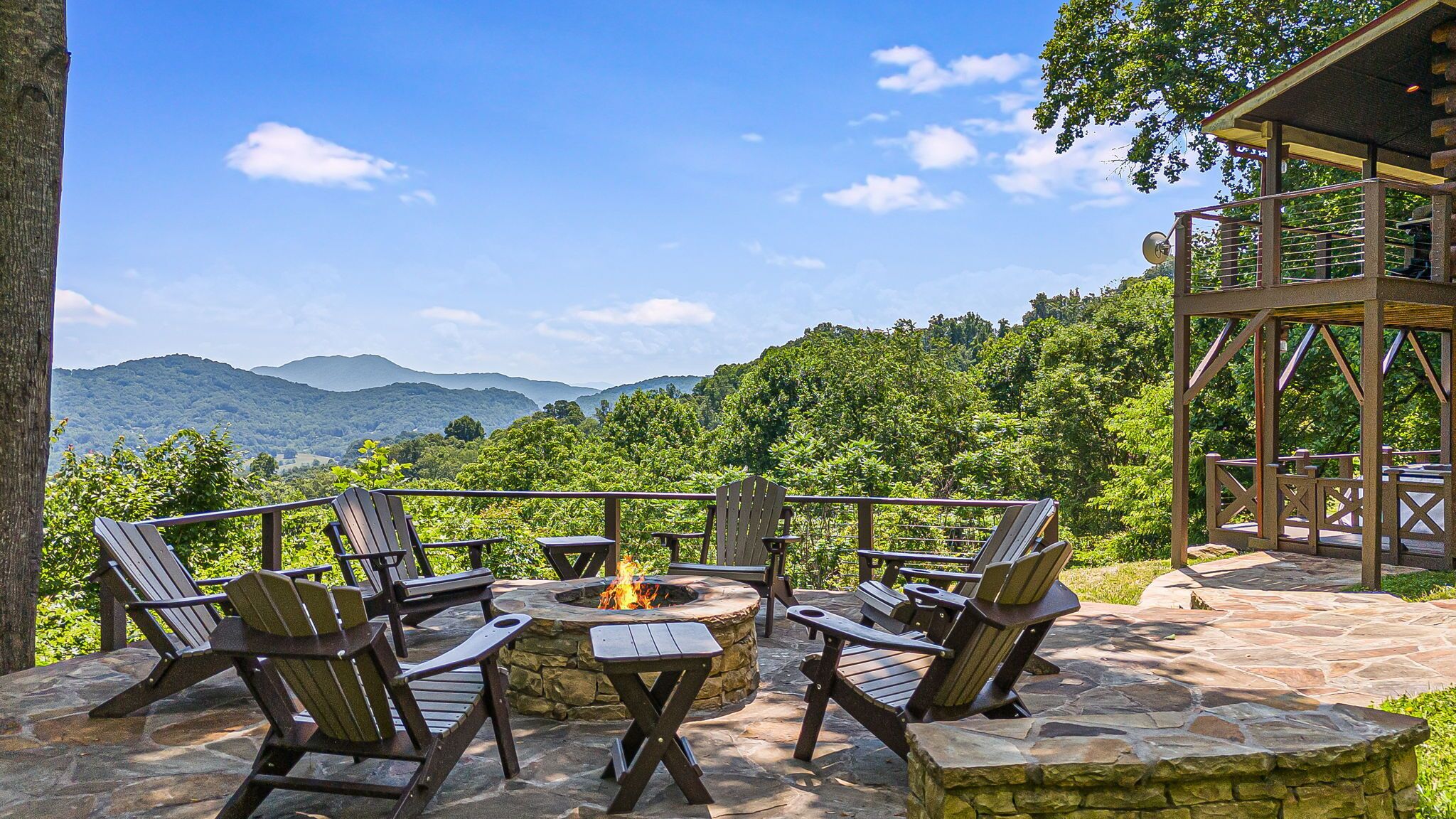 Daze Off by Carolina Mornings | Hot Tub, Fire Pit, & Recreation Room🎮