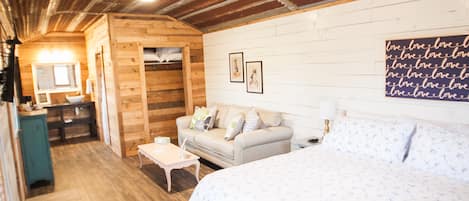 1 dormitori i matalassos amb encoixinament addicional