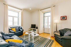 TV - RENT4REST DREAM VIEW FAMILY APARTMENT (Lisboa ciudad)