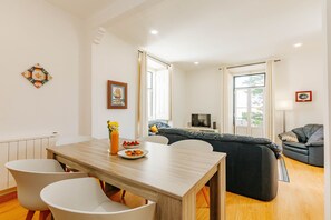 Dining - RENT4REST DREAM VIEW FAMILY APARTMENT (Lisboa ciudad)