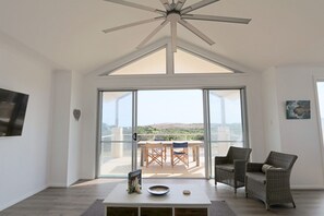 Interior - Love Shack - Location and views this property has it all (Robe)