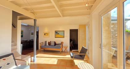 Criterion Cottage - An oldie but a goldie. Pet Friendly - Inside