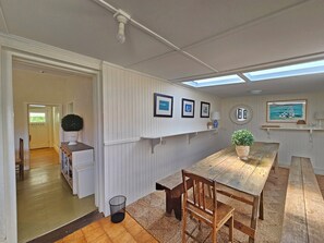 Dining - Stone Cottage - Gorgeous cottage charm, in the heart of Robe Town (Robe)