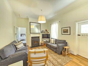 Fireplace - Stone Cottage - Gorgeous cottage charm, in the heart of Robe Town (Robe)