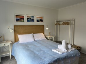 3 bedrooms - Squire's Rest - Pets Welcome - Outside Only, Located in the heart of Robe (Robe)