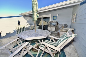 Outdoor dining - Sundown B 35 (Pensacola)