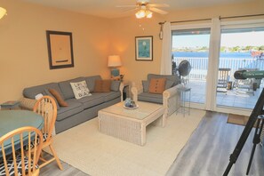 TV - Sundown B 35 (Pensacola)