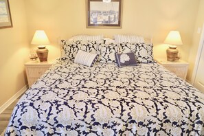 1 slaapkamer, een strijkplank/strijkijzer, wifi, beddengoed