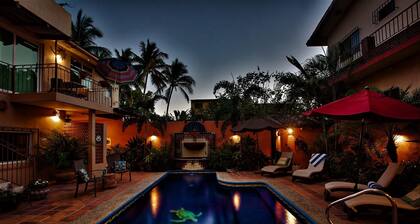 1BED/1BATH~ZONA DORADA~1 BLOCK to BEACH~FULL KITCHEN~HEATED POOL~A/C~LAUNDRY