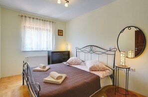 3 Schlafzimmer, Schreibtisch, kostenloses WLAN, Bettwäsche
