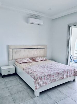 1 camera, una cassaforte in camera, accesso a Internet, lenzuola