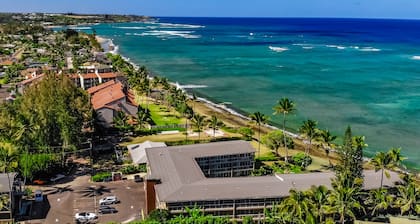 Waterfront Condo im Erdgeschoss mit Gemeinschaftspool, Meerblick und Zugang zum Strand