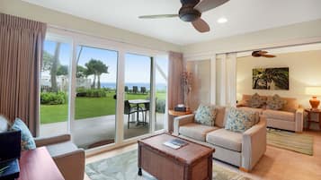 Fernseher, DVD-Player, Tischtennisplatte, BĂŒcher