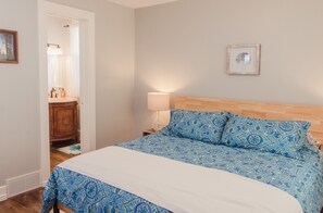 3 slaapkamers, een strijkplank/strijkijzer, wifi, beddengoed