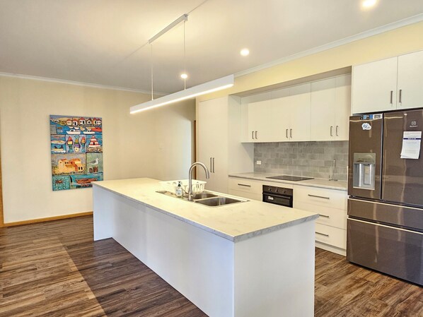 Fridge, microwave, dishwasher, toaster