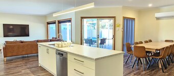 Tahara Lodge - Ideal for those larger families!