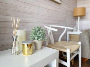 Interior - Three Sisters - 12 O'Byrne Avenue (Robe)