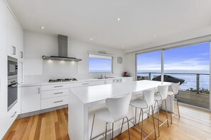 Fridge, microwave, dishwasher, toaster - Bayview - Fantastic Panoramic Views of Guichen Bay - Pet Friendly Inside (Robe)