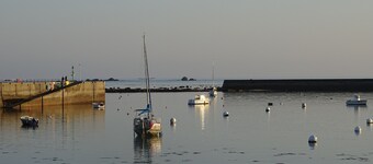 Independent studio + enclosed garden.800 m from Plage du Ster and 5 kms from La Torche