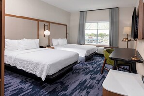 Desk, blackout drapes, iron/ironing board, free WiFi - Fairfield by Marriott Port Clinton Waterfront (Port Clinton)