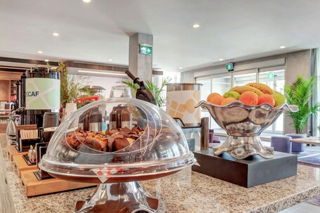 Hilton Garden Inn Toronto Brampton West - Image 5