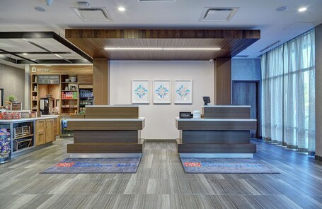 Hilton Garden Inn Toronto Brampton West - Image 21