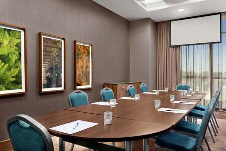 Hilton Garden Inn Toronto Brampton West - Image 30