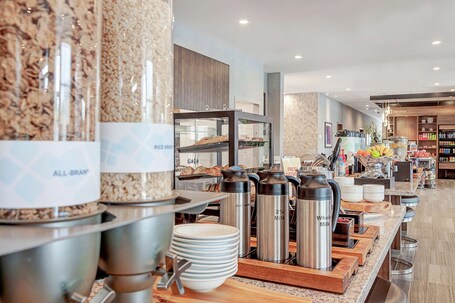Hilton Garden Inn Toronto Brampton West - Image 32