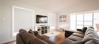 Stella Dais - Set off the main street, right in the heart of Robe