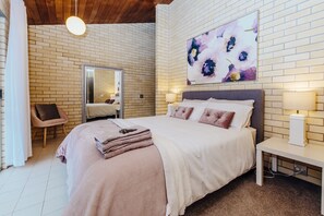 4 Schlafzimmer, BĂŒgeleisen/BĂŒgelbrett, Reisekinderbett, WLAN