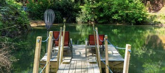 Cozy Beavercreek Cabin Retreat – Smoky Mountain Serenity Awaits!