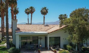 Exterior - Elegant updated 3 BD 3.5 BA 2400 Sq Foot condo 245304 (La Quinta)